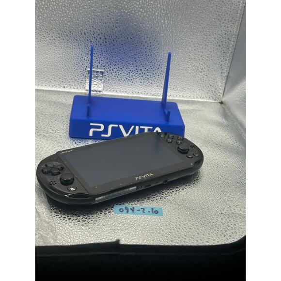 ps vita 2000 w/charger - Picture 5 of 7